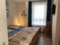 h-ferienhaus-strandflieder-schlafzimmer-1